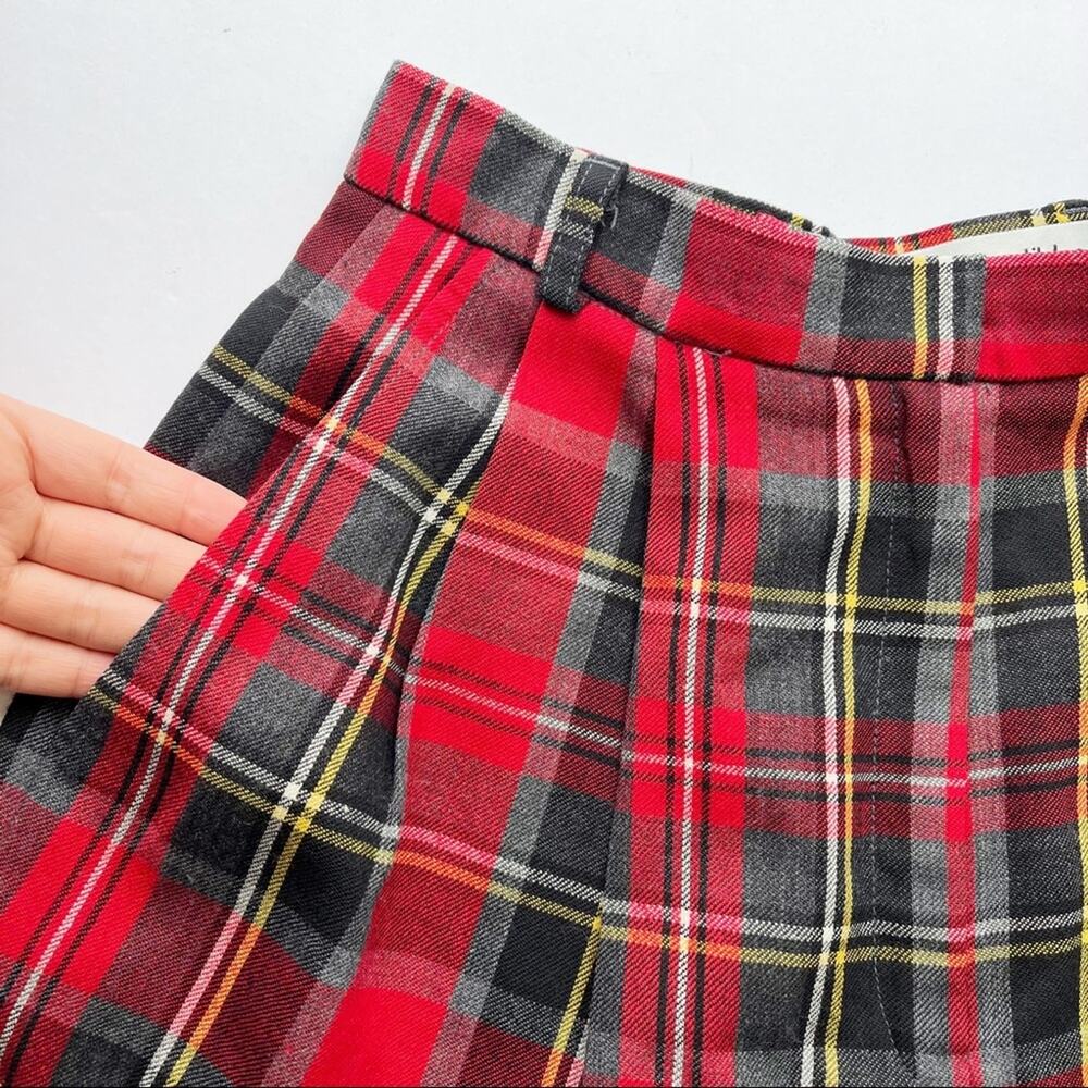 Vintage Red Plaid Tartan High Waist Wool Shorts - Picture 2 of 4